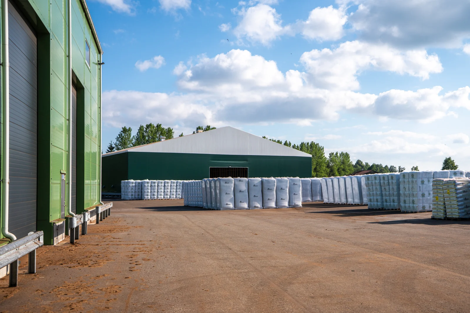 What Is a Professional Growing Media Supplier?